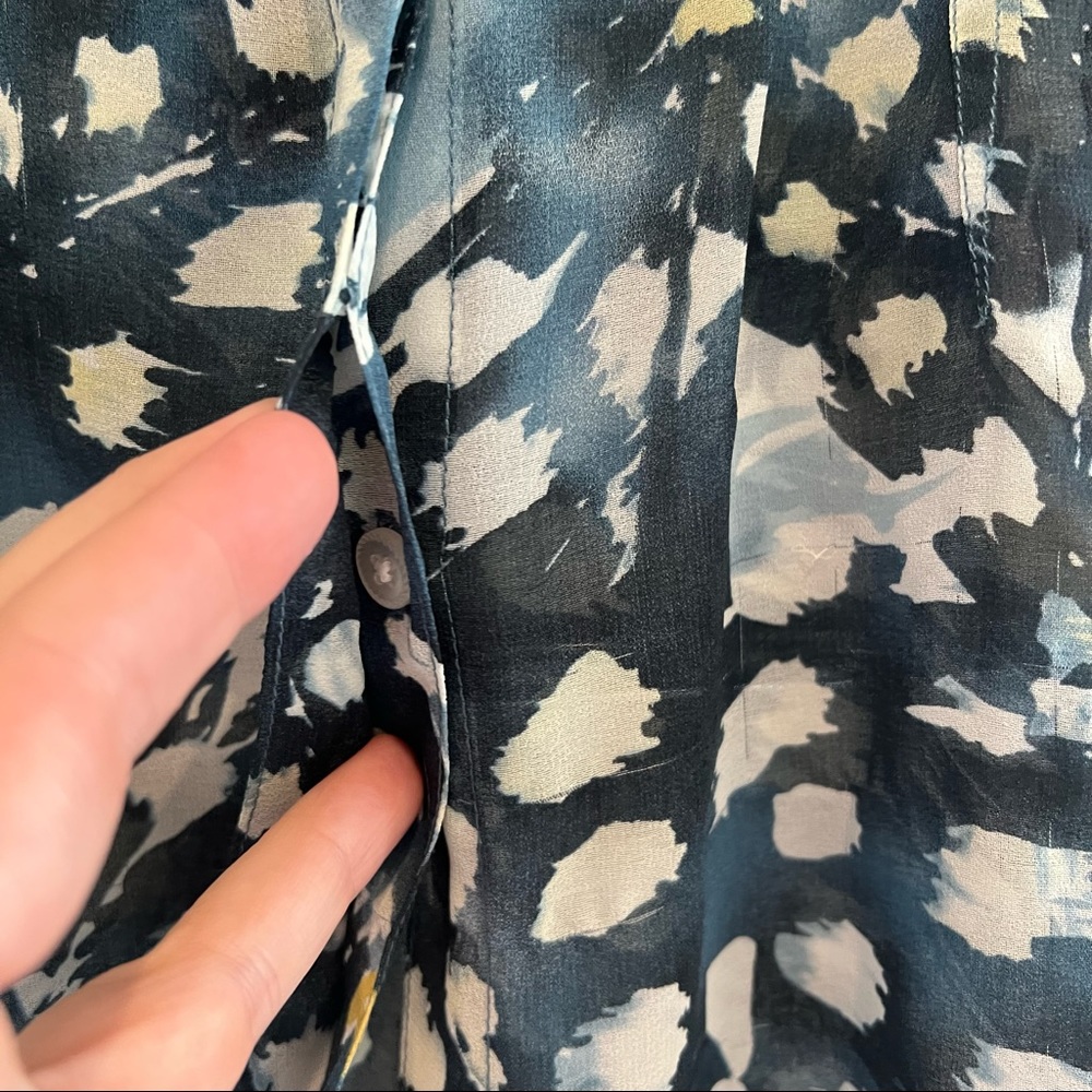 Cabi Avery Feather Print Button Down Tunic - image 4